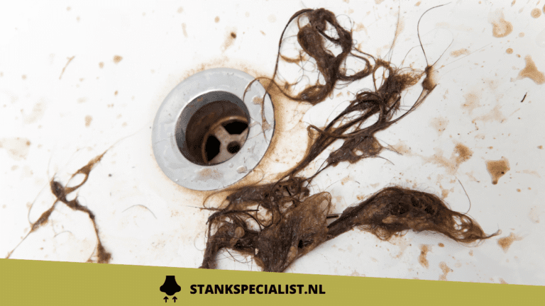 Wat veroorzaakt een stinkende afvoer